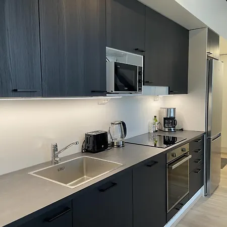 דירה Beautiful Loft With Glazed Balcony טמפרה