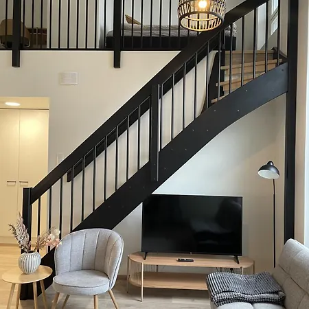 Beautiful Loft With Glazed Balcony