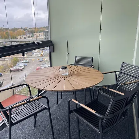 Beautiful Loft With Glazed Balcony アパート タンペレ